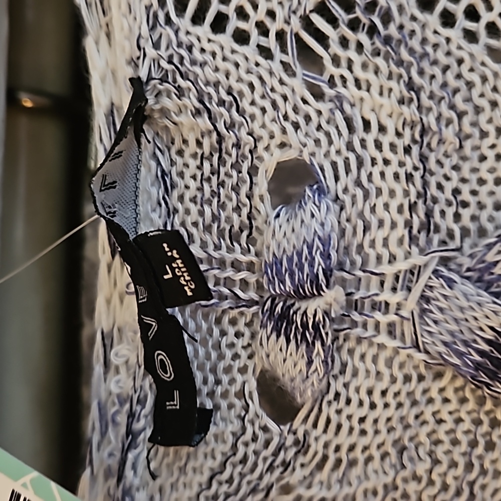 Sweater - Picture 3 of 4